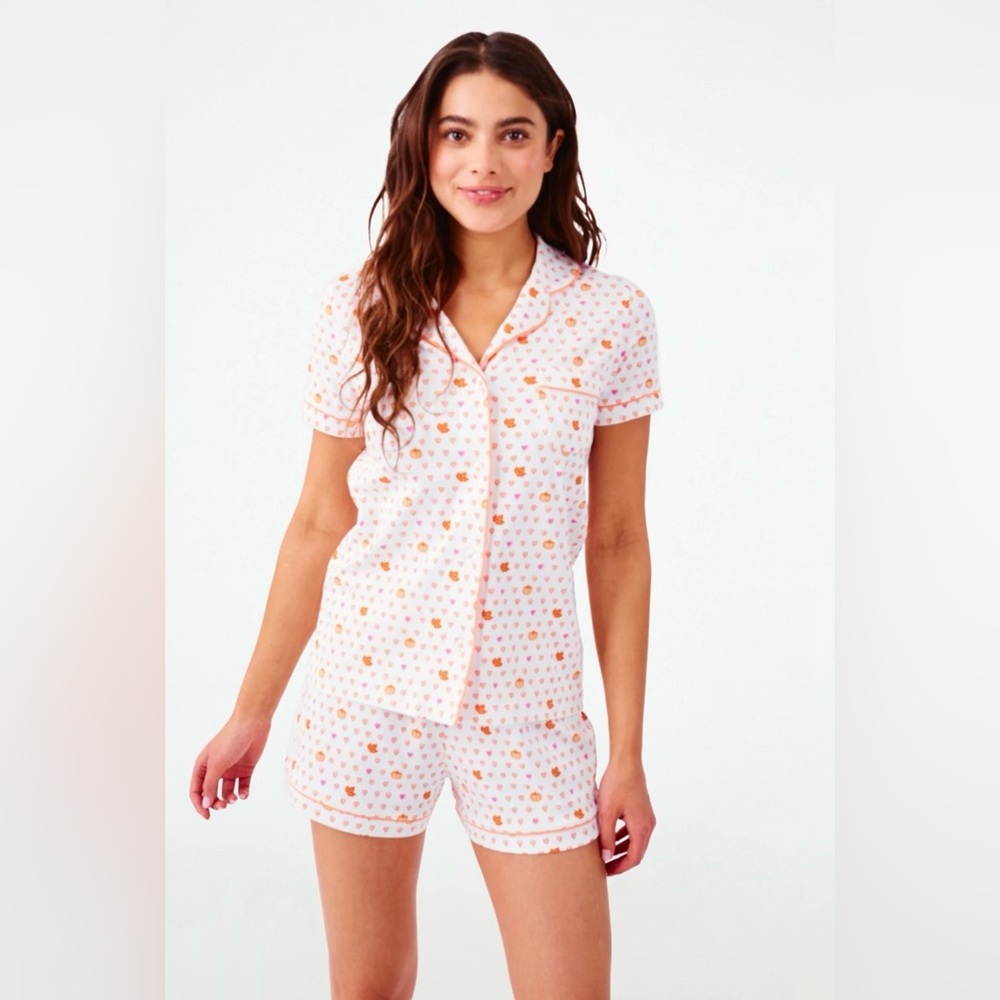 NWT Roller Rabbit Autumn Hearts Polo Pajamas in Orange in a size XS
